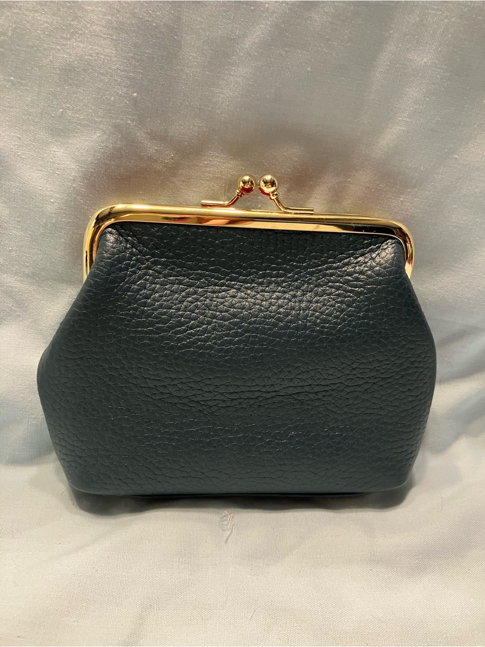 Dooney & Bourke Navy Pebbled Leather Kiss-Lock Coin Pouch with Gold Hardware - Picture 4 of 10